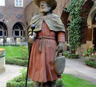 Skulptur im Bibelgarten