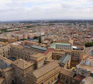 Petersplatz von der Spitze des Petersdom aus