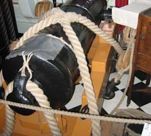 Ein Geschütz auf der Victory