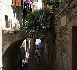 In den schmalen Gassen von Limone