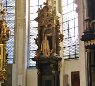 St. Marien - rund um den Hauptaltar