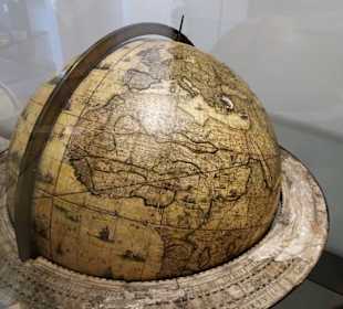Historischer Globus im Museum Lüneburg