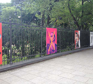 Park Łazienkowski z zewnątrz