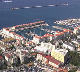 Ausblick vom Rock auf Gibraltar