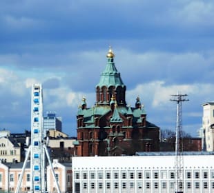 Blick über Marktplatz auf Kathedrale