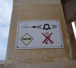 Warnung, das den Touris nicht die Ohren abfallen