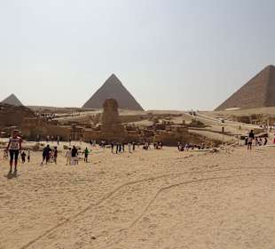 Sphinx & Pyramiden