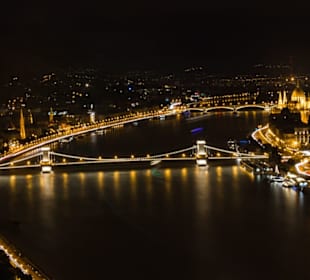 Blick  vom Gellért Berg über Budapest