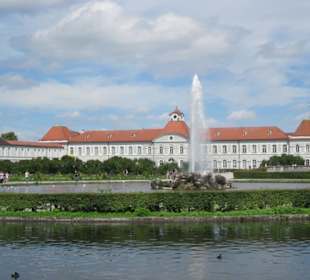 Schloss mit Springbrunne