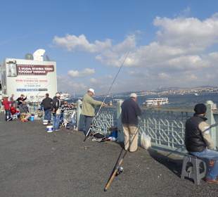 Angler auf der Brücke