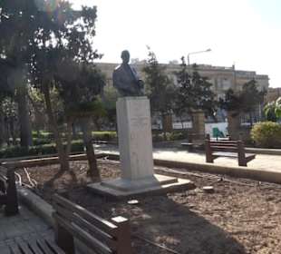 The Mall Gardens