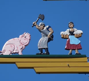 Details vom Maibaum in Seebruck