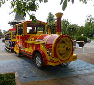 Eisenbahn fährt zur Alten Werft