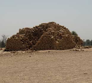 Pyramide aus der 3./4. Dyn. 