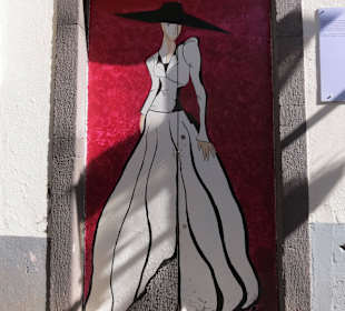 Bemalte Haustüren in Funchal