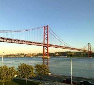 Lissabon Brücke über de Tejo