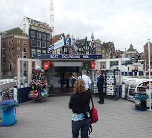 Terminal Gray Line Grachtenrundfahrt