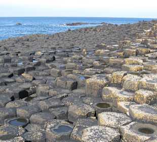 Giant's Causeway an der Küste Nordirlands