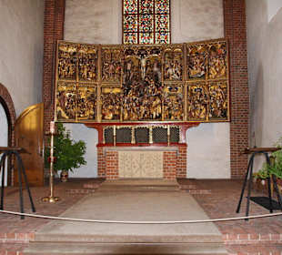 Altar im Chorraum