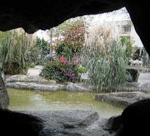 Blick aus dem Brunnen