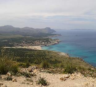 Wandern nach Osten auf den Hügel ...