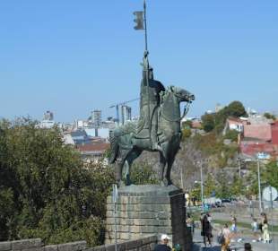 Vor der Kathedrale Sé