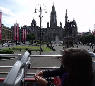 Stadtrundfahrt nähe Bahnhof