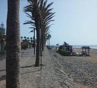 Strand ca 300m entfernt