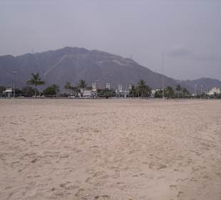 Blick vom Strand auf das Hinterland