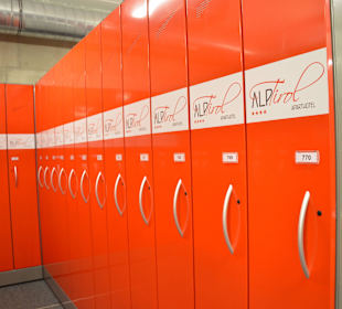 Skidepot direkt an der Talstation Hochzillertal