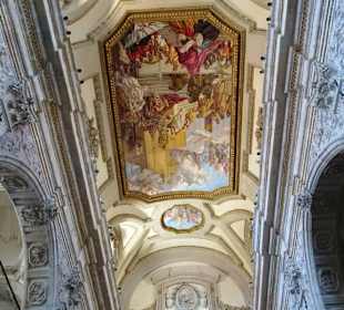 Prächtige Decke der Kathedrale