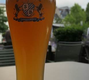 Absacker auf der Terrasse vom Rest. Elisenbrunnen