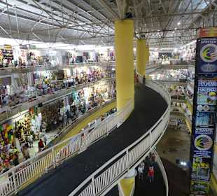 3 Etagen hier gibt es fast alles