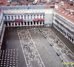 Blick von oben auf den Markusplatz