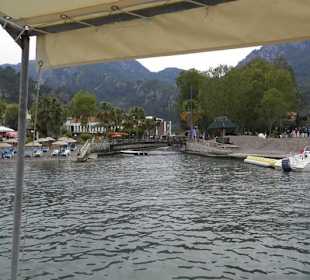 Abfahrt unseres Taksibootes