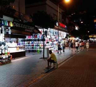 Alanya Shopping bei Nacht