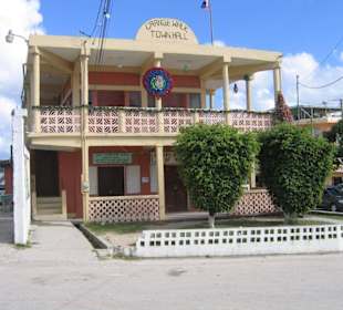 Rathaus In Orange Walk