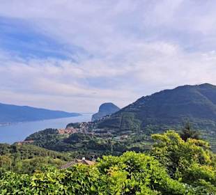 Weit zum Gardasee hin