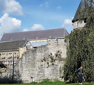 Stadtmauer von außen