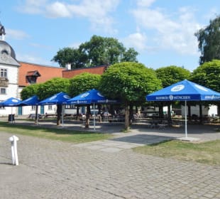 Biergarten Im Innenhof