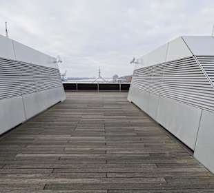 Auf der Terrasse des Dockland