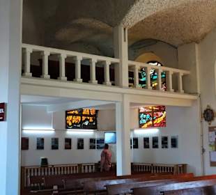 Unter dem Empore findet sich die Dokumentation