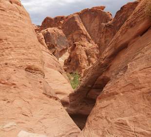 Rötliche Felsen wohin man schaut
