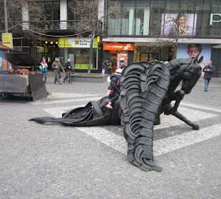 Wenzelsplatz Kunst aus Reifen