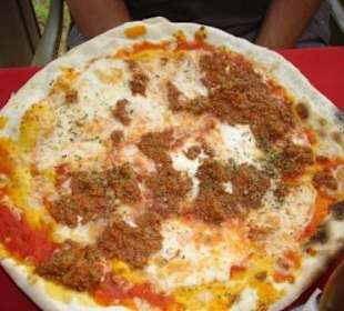 Pizza Bolognese