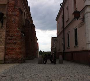 Armata przy rynku głównym