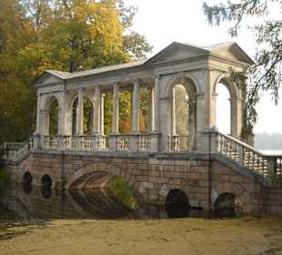 Katharinenpark in Pushkin - Marble Bridge (1774)