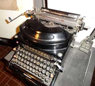 Schreibmaschine im Büro