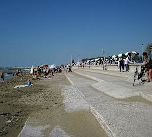 Öffentlicher Strand - kilometerlang