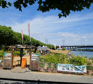 Badestrand am Rheinufer